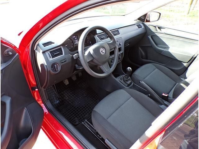 Occasion Skoda Rapid Active 75 PK (55 kW) 2014 Rood Hatchback