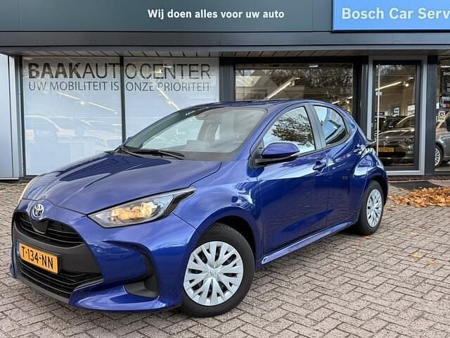 Blauw Gebruikt 2023 Toyota Yaris Active Hatchback | € 19.950 (Eerlijke prijs) - Afbeelding 1/4