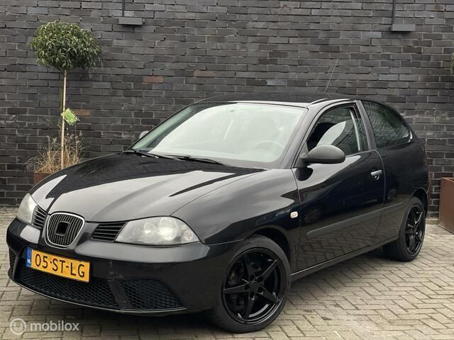 Zwart Gebruikt 2006 Seat Ibiza Reference Hatchback | € 1.495 (Iets duurder) - Afbeelding 1/4