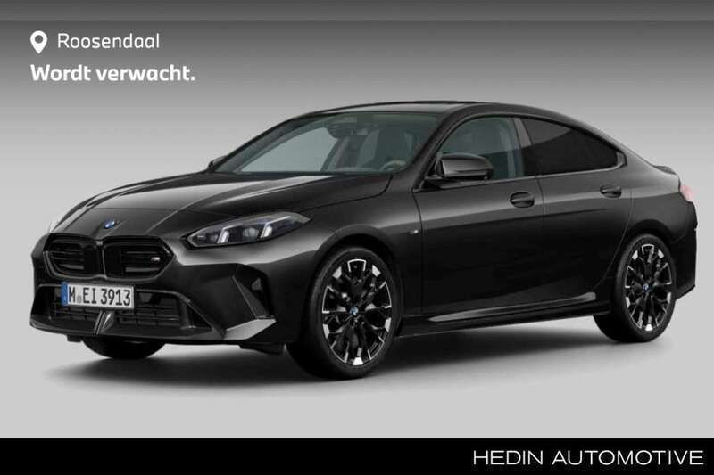 Zwart Gebruikt 2024 BMW M235 Comfort Edition Coupé | € 75.880 - Afbeelding 1/3
