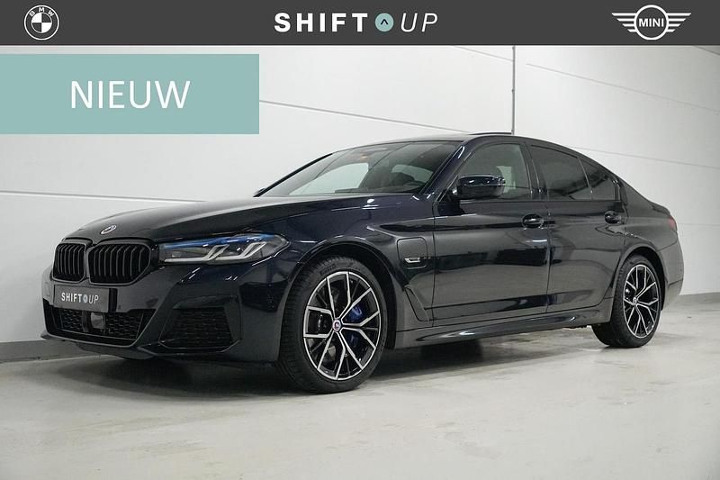 Occasion BMW 545e M Sport 394 PK (289 kW) 2022 Zwart Sedan