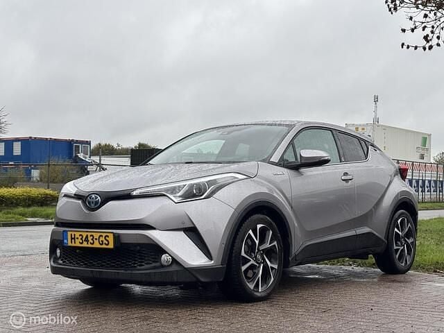 Grijs Gebruikt 2019 Toyota C-HR SUV | € 17.900 (Goede deal) - Afbeelding 1/4
