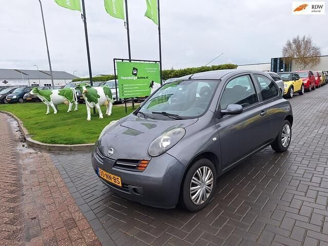 Grijs Gebruikt 2003 Nissan Micra Tekna Hatchback | € 2.299 (Eerlijke prijs) - Afbeelding 1/4