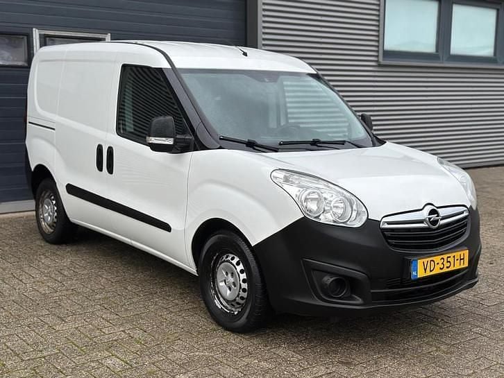 Occasion Opel Combo 90 PK (66 kW) 2013 Overige Sedan