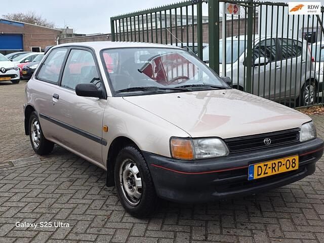Beige Gebruikt 1992 Toyota Starlet XLi Hatchback | € 999 - Afbeelding 1/4