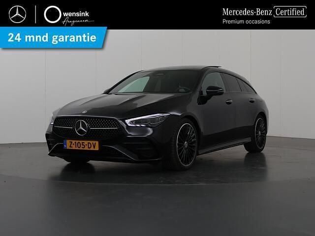 Zwart Gebruikt 2024 Mercedes CLA180 Shooting Brake AMG Stationwagen | € 38.850 (Duur) - Afbeelding 1/4