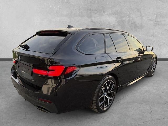 Occasion BMW 530e M Sport 291 PK (214 kW) 2024 Zwart (metallic) Stationwagen