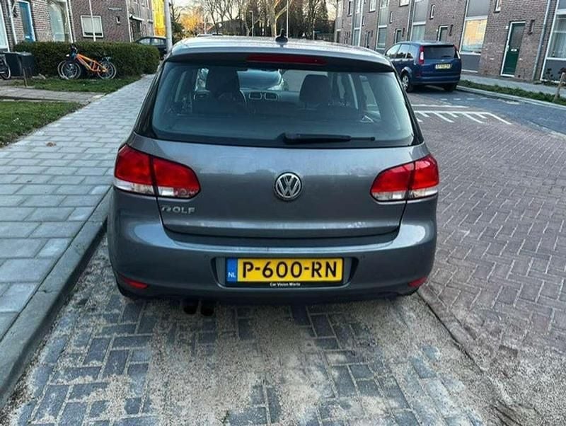 Grijs Gebruikt 2012 VW Golf VII Comfortline Hatchback | € 4.600 (Super prijs) - Afbeelding 1/4