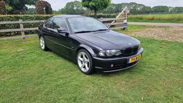Zwart Gebruikt 2002 BMW 320 Comfort Edition Coupé | € 3.999 (Eerlijke prijs) - Afbeelding 1/4