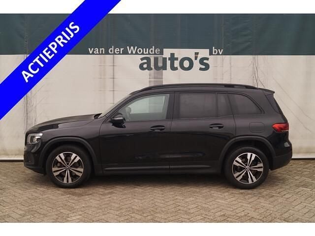 Zwart Gebruikt 2021 Mercedes GLB180 Business SUV | € 30.900 (Goede deal) - Afbeelding 1/4