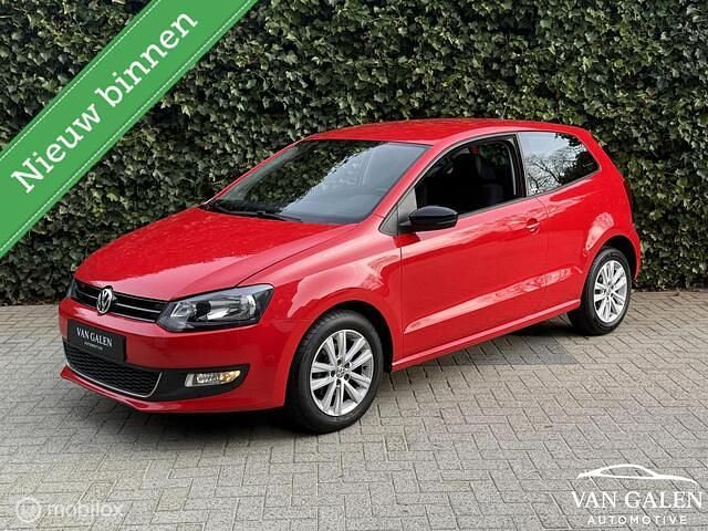 Rood Occasion 2012 VW Polo Style Hatchback | € 6.249 (Eerlijke prijs) - Afbeelding 1/4