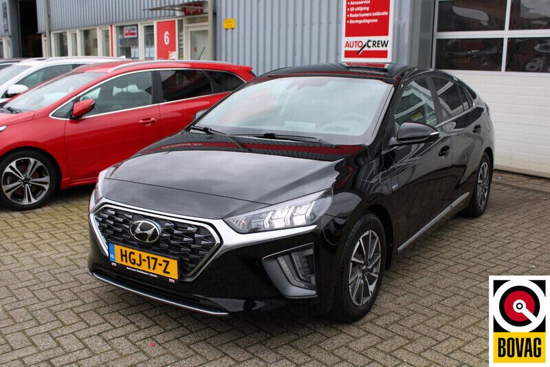 Zwart Gebruikt 2020 Hyundai Ioniq Premium Sedan | € 18.900 (Eerlijke prijs) - Afbeelding 1/4