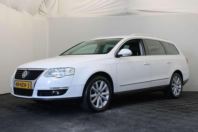 Wit Gebruikt 2009 VW Passat Highline Stationwagen | € 3.450 (Goede deal) - Afbeelding 1/4