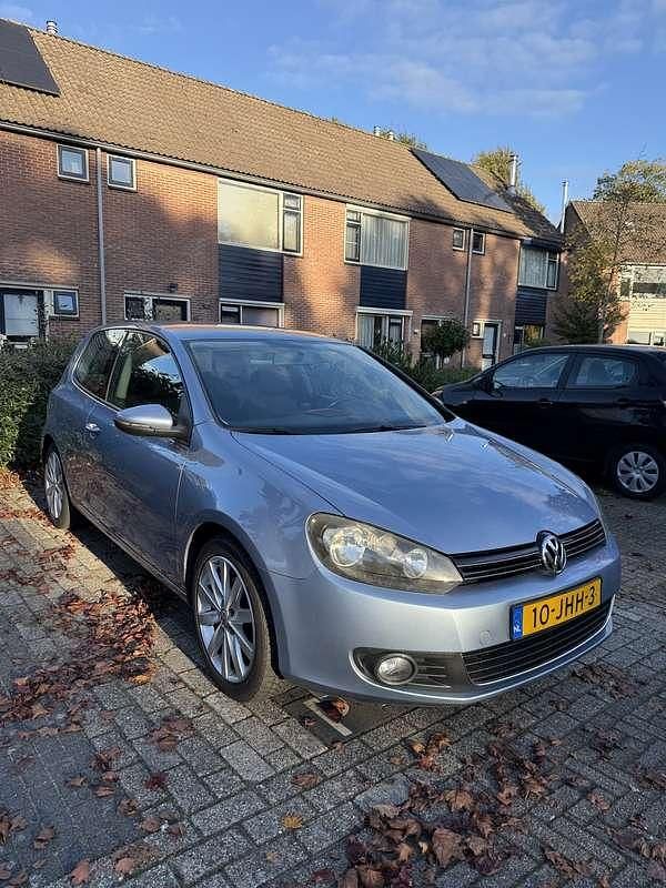 Gebruikt 2009 VW Golf VI Highline Sedan | € 6.999 (Eerlijke prijs) - Afbeelding 1/4