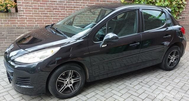 Zwart Gebruikt 2010 Peugeot 207 Style Hatchback | € 1.998 (Eerlijke prijs) - Afbeelding 1/4