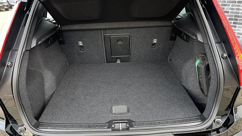 Occasion Volvo XC40 R-Design 11 kW (15 PK) 2020 Zwart SUV