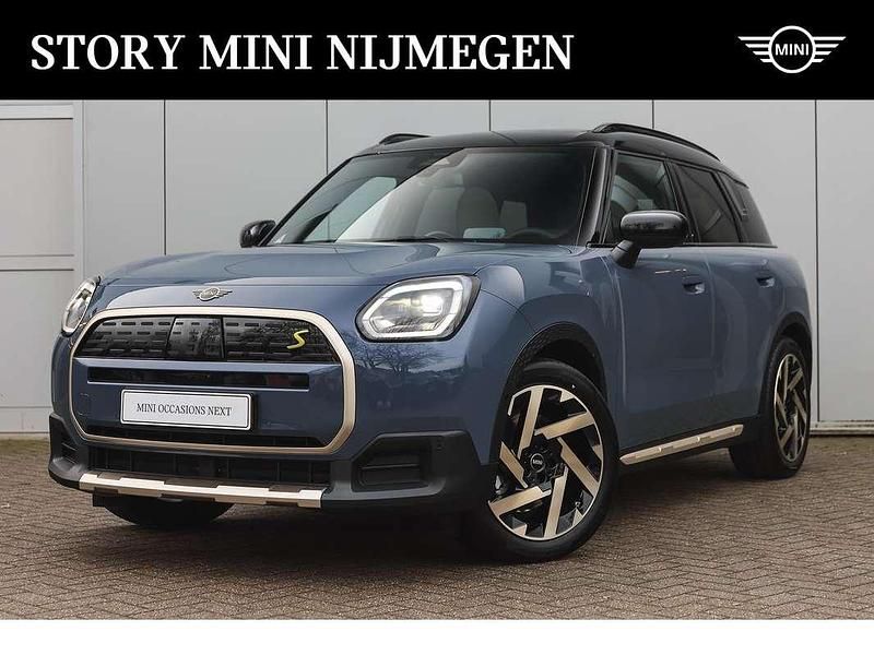 Blauw Gebruikt 2025 Mini One Countryman Favoured SUV | € 49.950 - Afbeelding 1/4