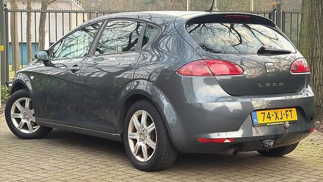 Occasion Seat Leon 102 PK (75 kW) 2007 Grijs Hatchback
