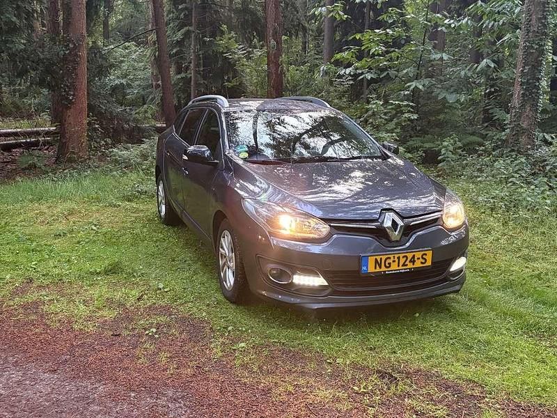 Gebruikt 2016 Renault Mégane GrandTour LIMITED Stationwagen | € 5.500 (Goede deal) - Afbeelding 1/4