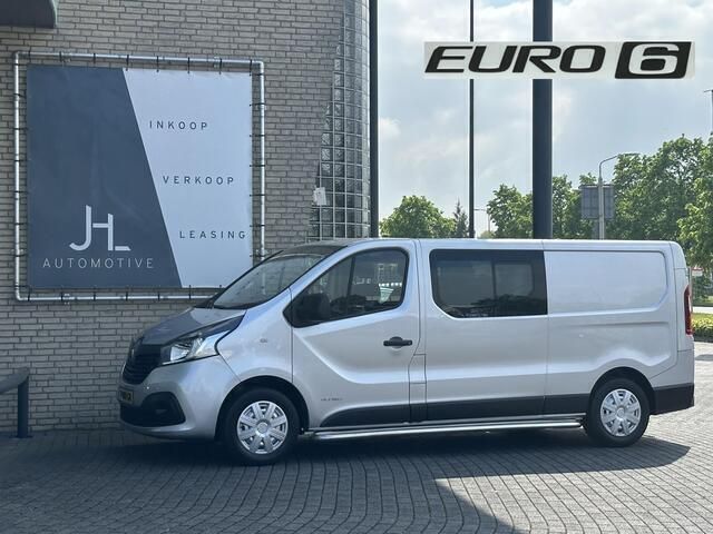 Grijs Gebruikt 2017 Renault Trafic Komfort Van | € 10.490 (Iets duurder) - Afbeelding 1/4