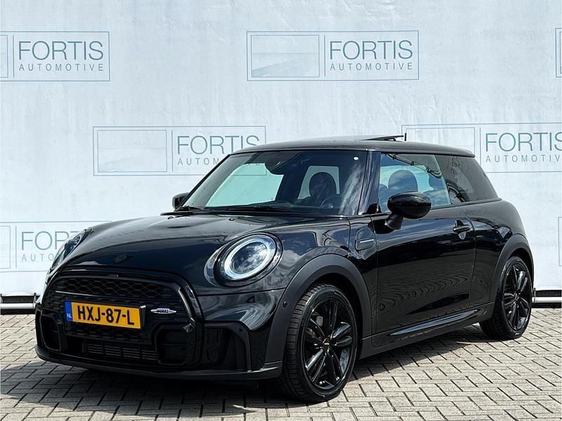 Zwart Gebruikt 2022 Mini John Cooper Works Hatchback | € 31.900 (Eerlijke prijs) - Afbeelding 1/4