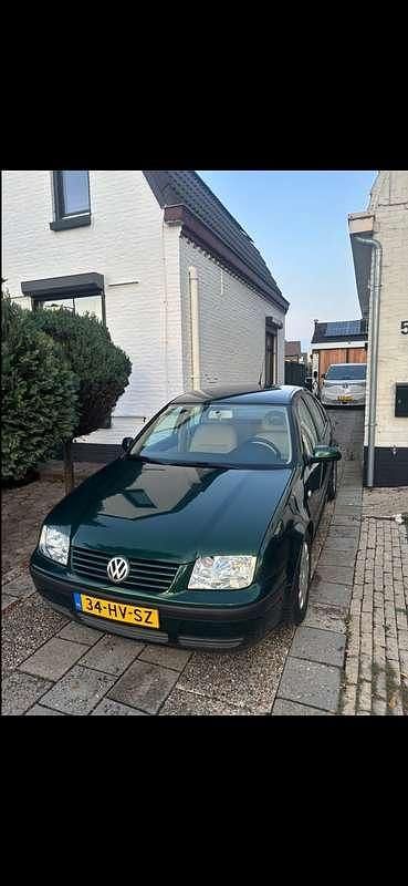 Occasion VW Bora Trendline 116 PK (85 kW) 2002 Groen Sedan