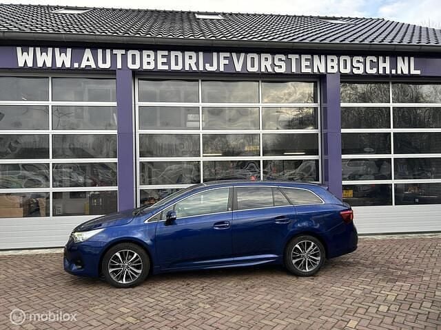 Occasion Toyota Avensis Executive 147 PK (108 kW) 2018 Blauw Stationwagen