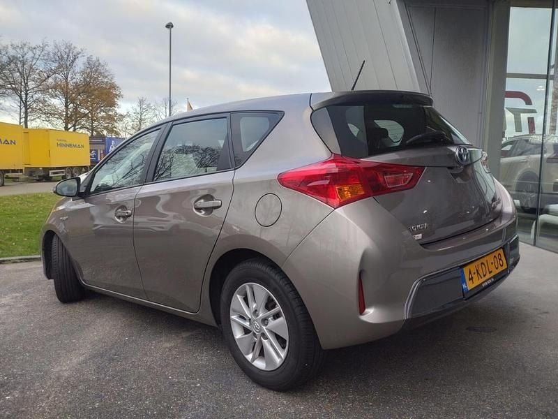 Occasion Toyota Auris Hybrid 99 PK (72 kW) 2013 Bruin (metallic) Hatchback