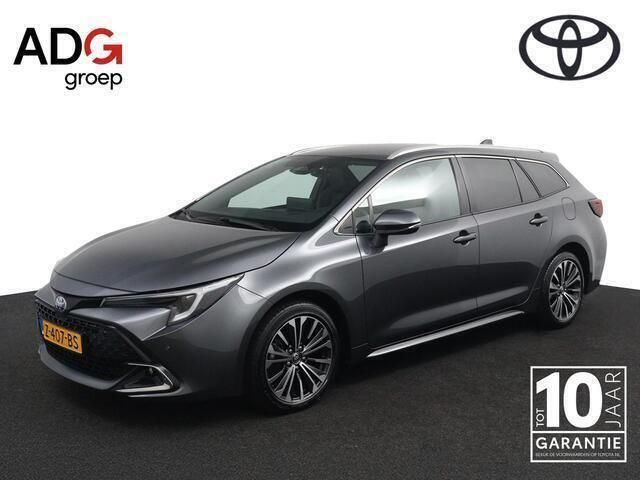 Grijs Gebruikt 2024 Toyota Corolla Stationwagen | € 33.950 (Duur) - Afbeelding 1/4