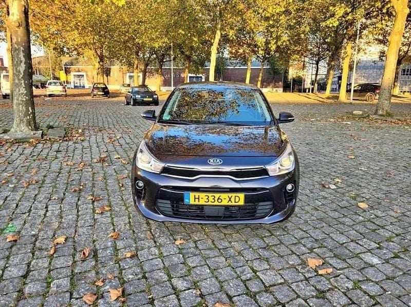 Gebruikt 2018 Kia Rio DREAM-TEAM Edition Sedan | € 9.500 (Eerlijke prijs) - Afbeelding 1/4