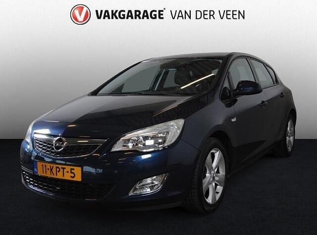 Blauw Gebruikt 2010 Opel Astra Edition Hatchback | € 2.945 (Eerlijke prijs) - Afbeelding 1/4