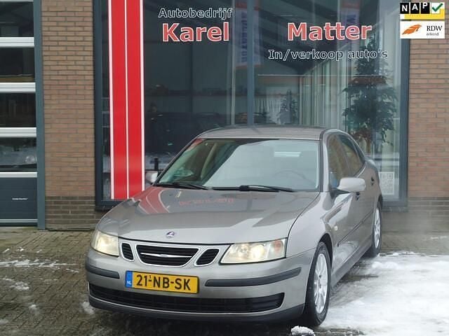 Grijs (metallic) Gebruikt 2003 Saab 9-3 Sedan | € 2.450 (Goede deal) - Afbeelding 1/4