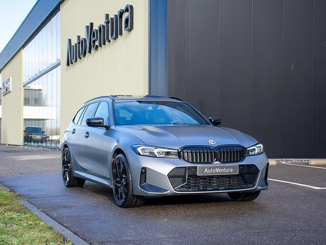Occasion BMW 330 M Sport 291 PK (214 kW) 2023 Grijs Stationwagen