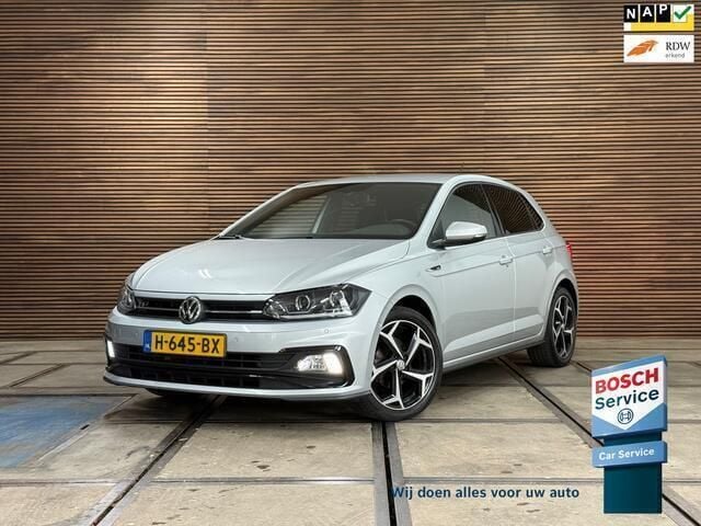 Grijs Gebruikt 2020 VW Polo Highline Hatchback | € 16.490 (Eerlijke prijs) - Afbeelding 1/4