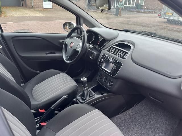 Occasion Fiat Punto Pop Star 101 PK (74 kW) 2017 Grijs Hatchback