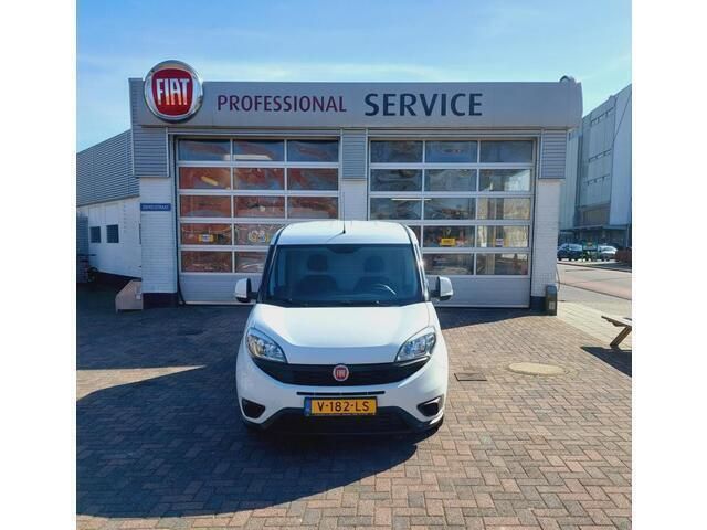 Wit Gebruikt 2016 Fiat Doblò MPV | € 6.950 (Iets duurder) - Afbeelding 1/4