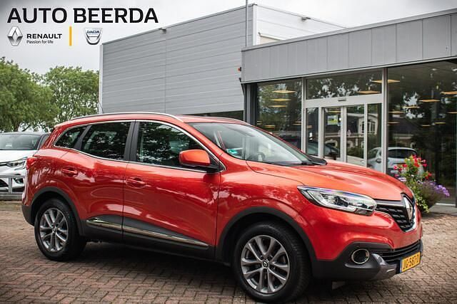 Rood Gebruikt 2016 Renault Kadjar Intens SUV | € 9.500 (Goede deal) - Afbeelding 1/4