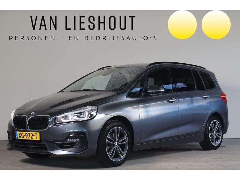 Grijs Occasion 2019 BMW 218 Gran Tourer Executive MPV | € 16.900 (Eerlijke prijs) - Afbeelding 1/4