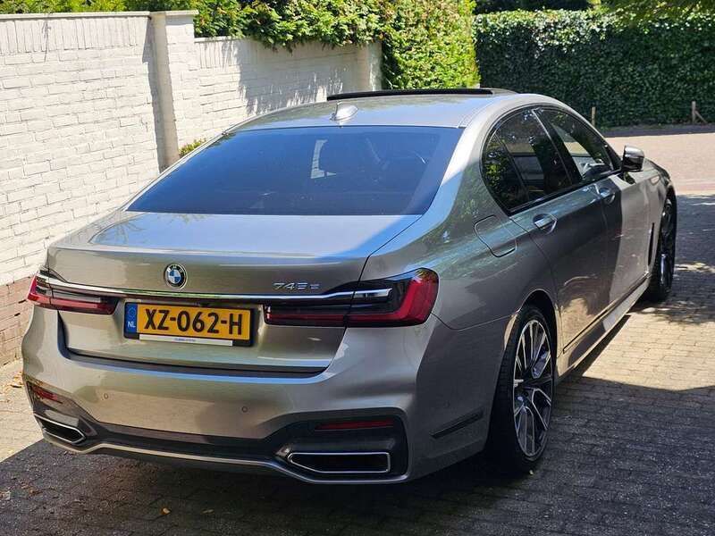 Zilver Gebruikt 2019 BMW 745 Executive Sedan | € 50.000 - Afbeelding 1/4