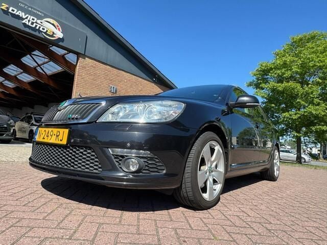 Occasion Skoda Octavia RS 200 PK (147 kW) 2011 Zwart, metallic lak Stationwagen