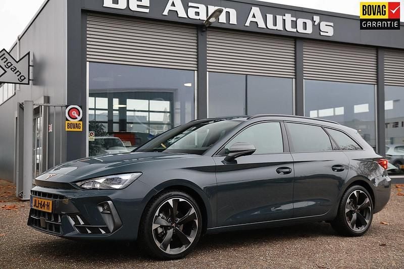 Grijs Gebruikt 2025 Cupra Leon | € 34.900 (Duur) - Afbeelding 1/4