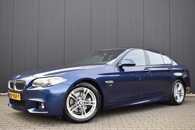 Blauw Gebruikt 2016 BMW 520 M Sport Sedan | € 19.950 (Iets duurder) - Afbeelding 1/4