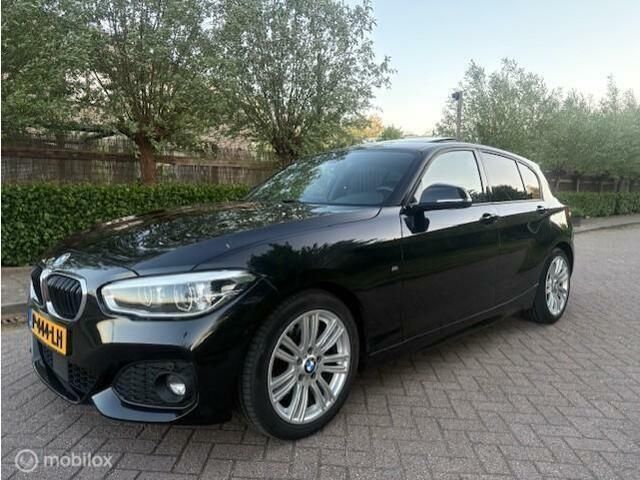 Zwart Gebruikt 2015 BMW 120 M Sport Hatchback | € 15.995 - Afbeelding 1/4
