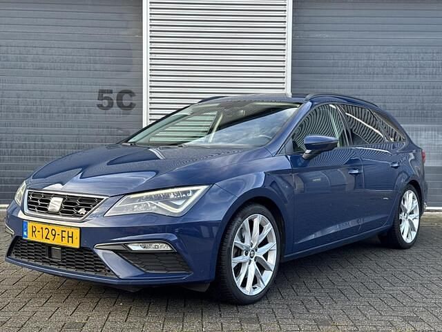 Blauw Occasion 2019 Seat Leon ST FR Stationwagen | € 10.950 (Eerlijke prijs) - Afbeelding 1/4