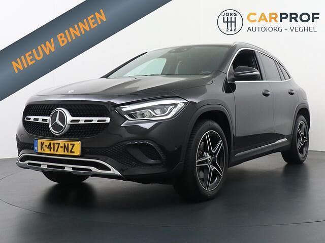 Zwart Gebruikt 2021 Mercedes GLA200 Business SUV | € 28.995 (Super prijs) - Afbeelding 1/4