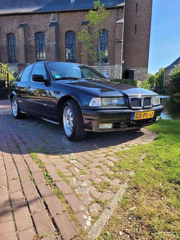 Gebruikt 1993 BMW 316 Sedan | € 4.250 - Afbeelding 1/4