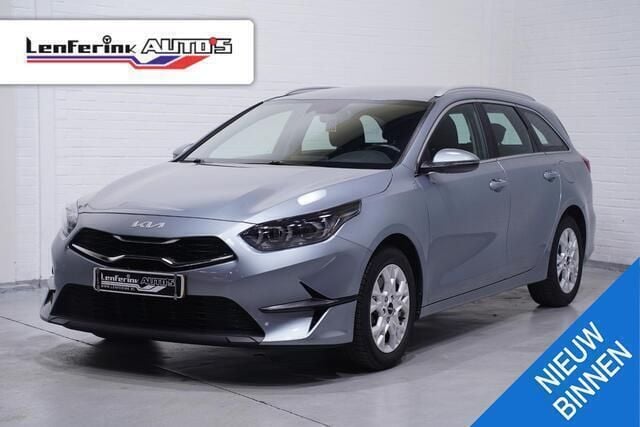 Grijs Gebruikt 2022 Kia Ceed Sportswagon Stationwagen | € 18.850 (Eerlijke prijs) - Afbeelding 1/4