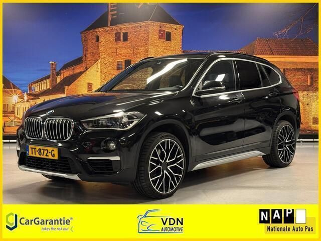 Zwart Gebruikt 2018 BMW X1 Comfort Edition SUV | € 23.950 (Eerlijke prijs) - Afbeelding 1/4