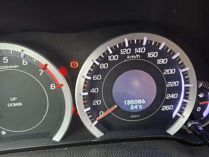 Gebruikt 2011 Honda Accord Executive Stationwagen | € 11.900 (Goede deal) - Afbeelding 1/4