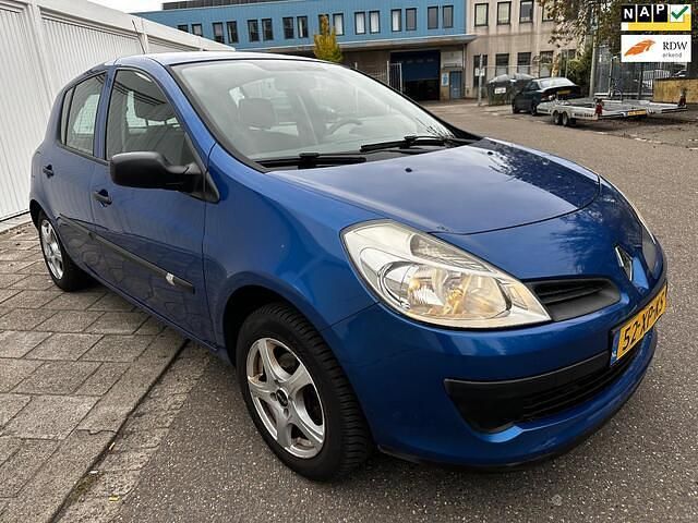 Blauw Gebruikt 2007 Renault Clio II Business Hatchback | € 2.299 (Eerlijke prijs) - Afbeelding 1/4